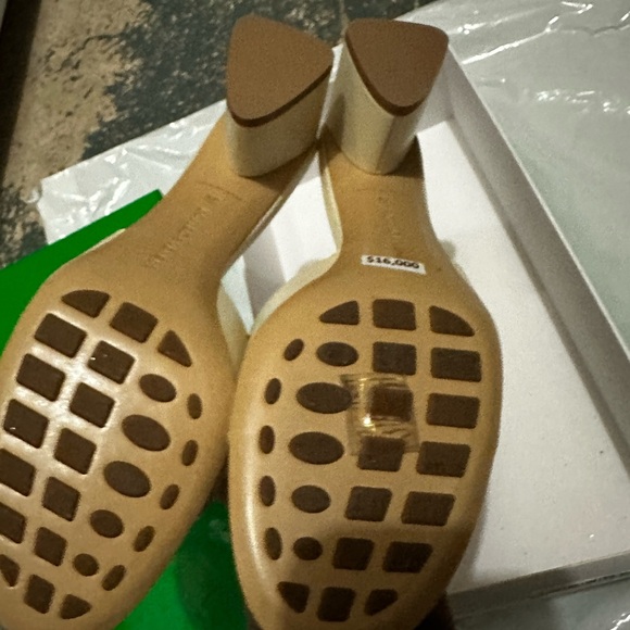 Bottega slides - Picture 3 of 5